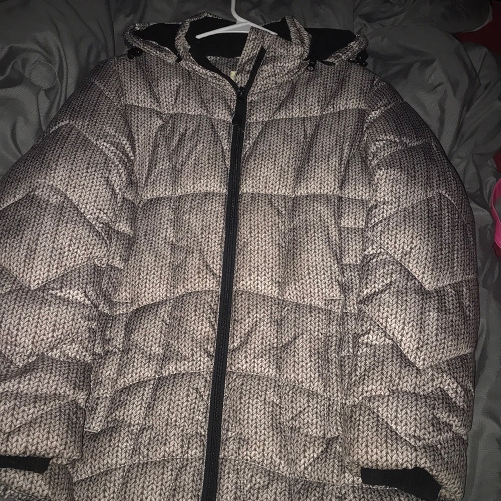 I am selling a winter coat
